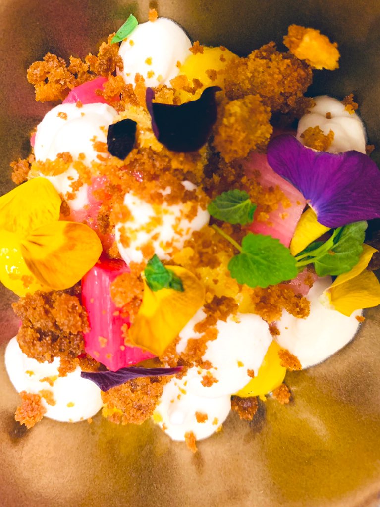 wahslaWkraM tweet media