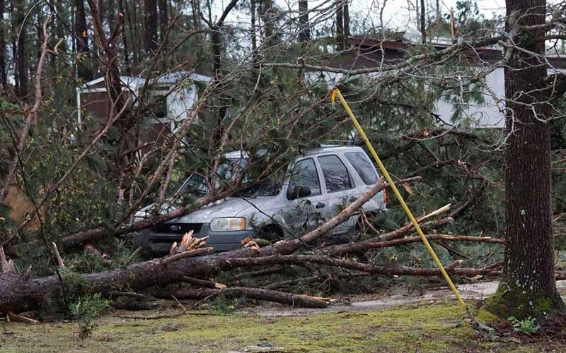 KioscoMayor1's tweet photo. Cifra de muertos por tornados sube a 23 en Alabama > https://t.co/HymtAEpvnM https://t.co/WVSBp6KFC5