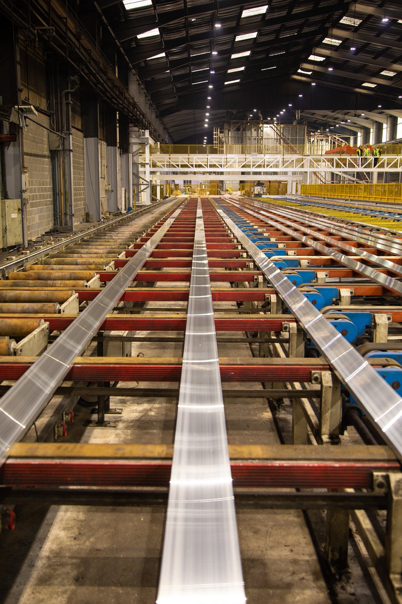 exlabesaBS_UK's tweet photo. It was great to show some customers around our latest £4.5m extrusion investment at our Doncaster Headquarters. Investment in #British manufacturing. #aluminium https://t.co/gZnTRsWYuO