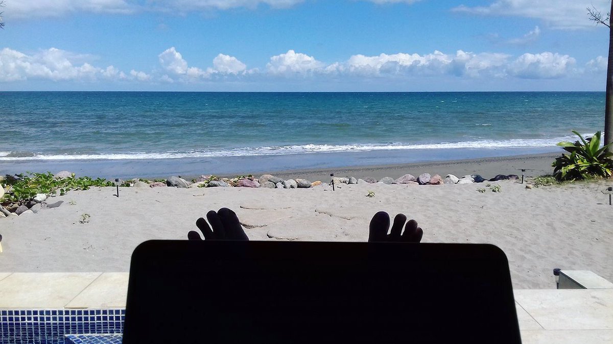 PVHonduras's tweet photo. Good Monday morning from Honduras!

#ResidentialDevelopment #RealEstate #Honduras #Caribbean #LaCeiba #Roatan

https://t.co/5Xgg0wzpYE https://t.co/tfSze1Nt2x