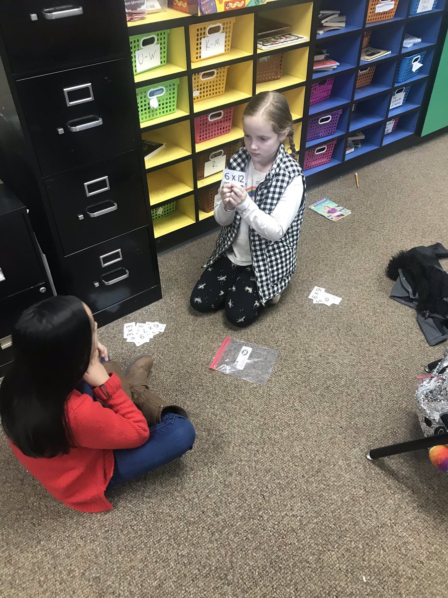 Alma_MrsEngelke's tweet photo. Playing the flash card game to practice our multiplication facts! #KAGAN ✖️➗➖➕ https://t.co/R4BN4nPvtu