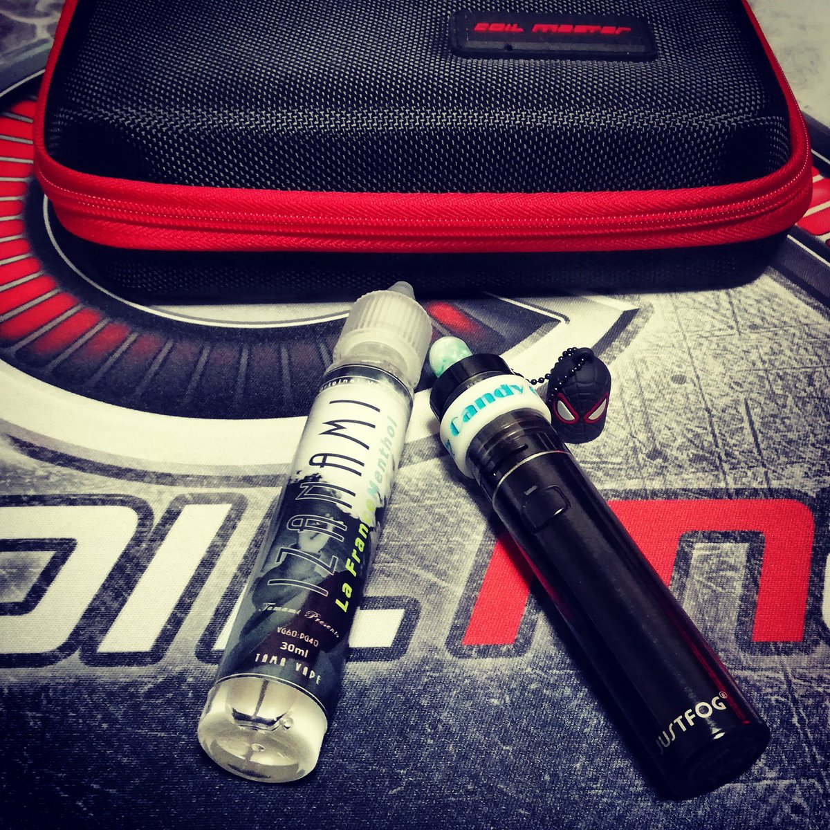 hiroki77g's tweet photo. #Fog1 #CandyCigarette #dripchip
#vapeband #IZANAMI #liquid https://t.co/z1FaAOEuH1