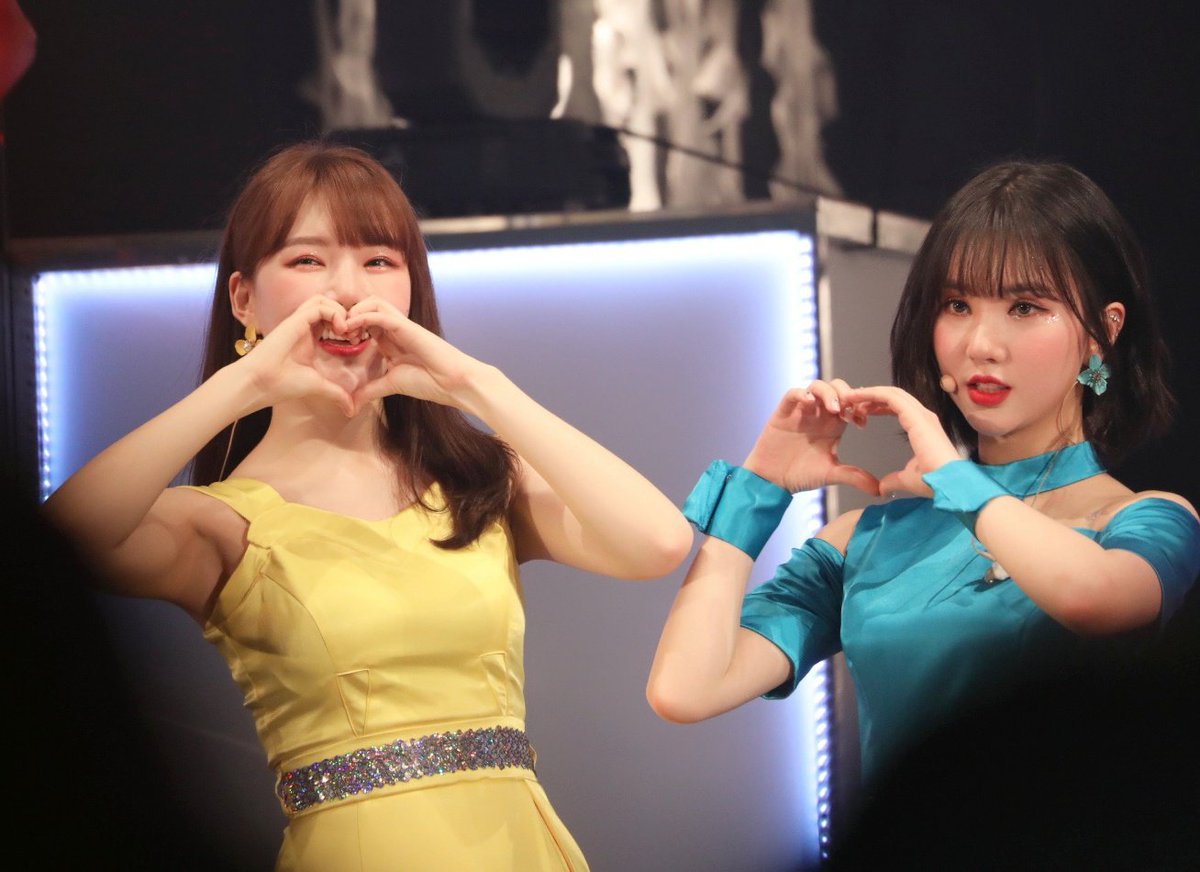 rlory__nn's tweet photo. #kpop #GFlower #여자친구 @GFRDofficial #GFRIENDSpringTour2019Bloom

Full 👀🌼 https://t.co/mP0tZGEueu https://t.co/3mGYAdsiDa