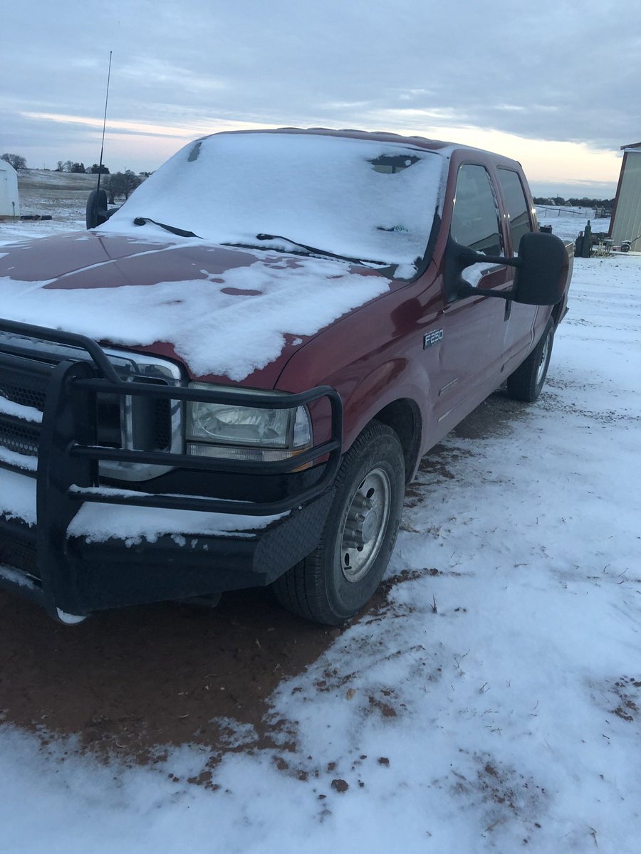 DvorakKevin's tweet photo. Alil cold this morning at -4 degrees 🥶 https://t.co/mnnzwGDltV