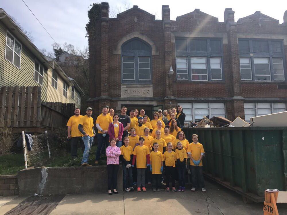 APsavageNews's tweet image. 2 years ago today I helped organize a community clean up in West Virginia at the Sumner School. More than 100 people showed up to help preserve this piece of history in @visitpkb. Sumner was one of the first schools for free blacks in the nation.  #CommunityWithPurpose