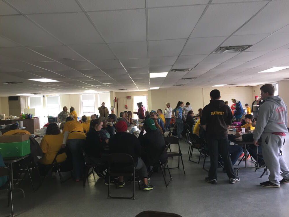 APsavageNews's tweet image. 2 years ago today I helped organize a community clean up in West Virginia at the Sumner School. More than 100 people showed up to help preserve this piece of history in @visitpkb. Sumner was one of the first schools for free blacks in the nation.  #CommunityWithPurpose