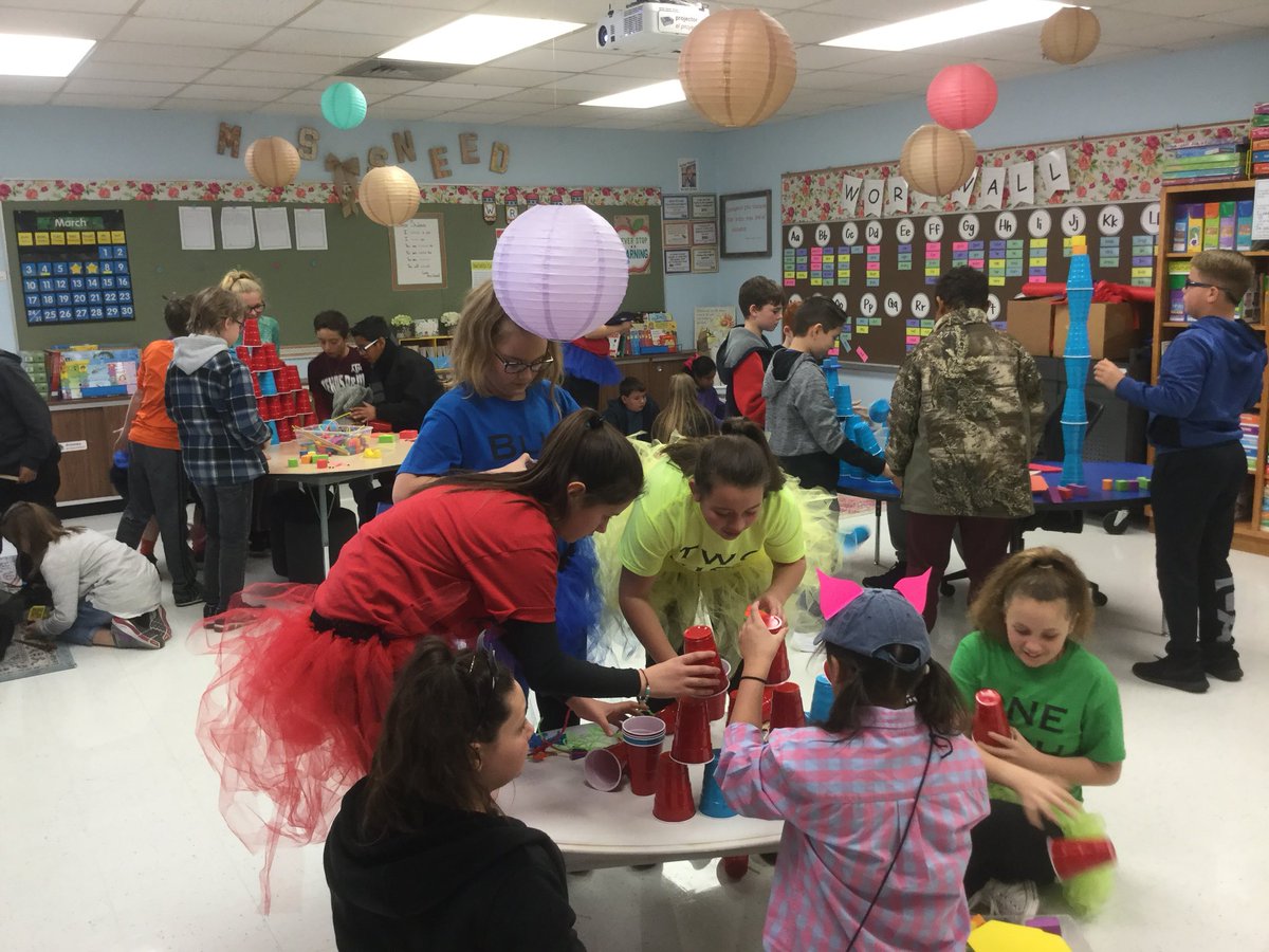 Tower time at KWE on book character day! #LeadKWE  <a href="/LampasasKWE/">Kline Whitis Elem</a>