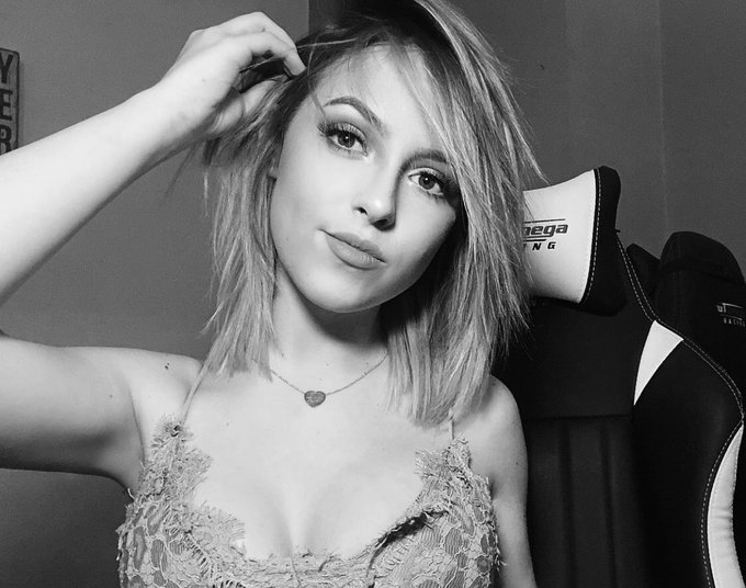 Watch Kirsty's leaked NSFW photo on TwXstars