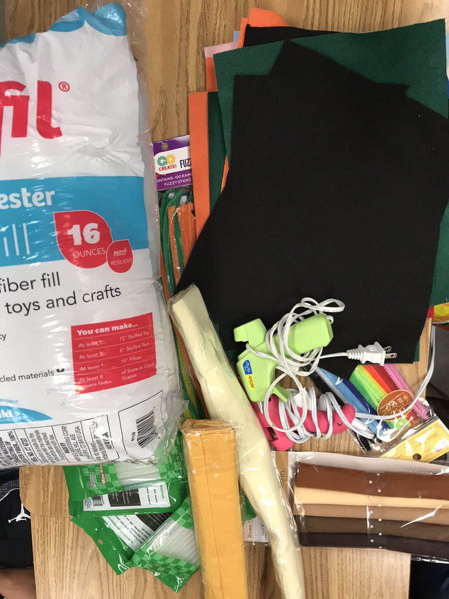 HistoryFrog's tweet image. Impressed at this #FAStoryQuilt group’s supplies. “We’ve got this guys!” ❤️this group’s collaboration and positive spirit! #FAcollab @FirstAveMS