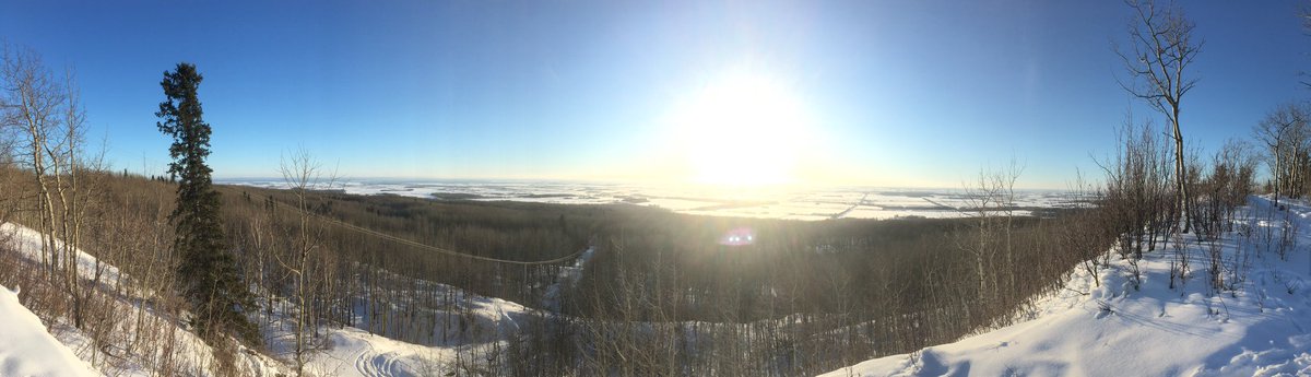 BigCountry931's tweet photo. Where did your weekend take you? I took a little trip up to Saskatoon Mountain just for kicks. It was pretty frosty, but the view makes it all worthwhile. #ViewsFromThePeace
- Ken Elrick II https://t.co/9OgRMA3GAQ