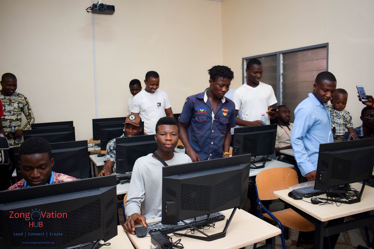 ZongoVationHub's tweet photo. The new ZongoVation Hub ICT Lab ready for the Zongo Coders Program! @MustaphaHamid @LopezEkra @DAcconciaEU @SBawumia @USEmbassyGhana @UNDPGhana @UNDP4Youth @DecentJobsYouth #ZongoCoders #IYDGhana #ZongoVationHub #MinistryOfZongoDevelopment #DecentJobsforYouth #TheFutureIsZongo https://t.co/9hsqzT6lrY