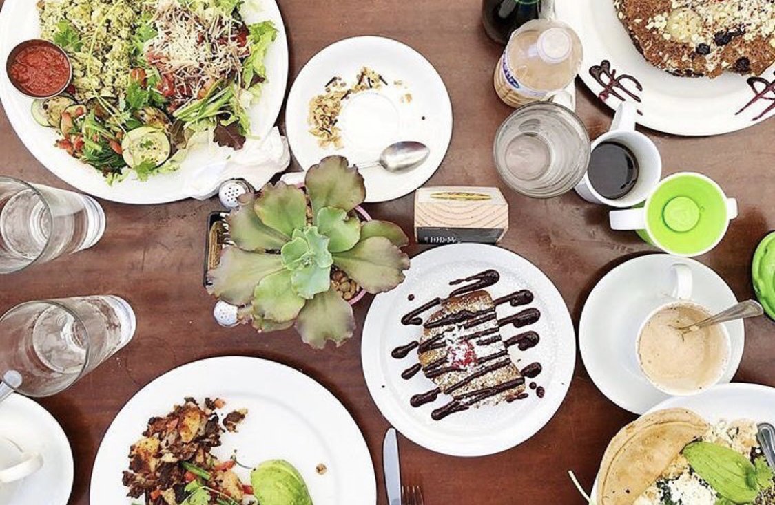 CarlsbadShops's tweet image. Breakfast is served at @thenakedcafe 🍳
📸: Rachel.Klein_ 

#breakfastspread
#sdrestaurants
#carlsbadshops