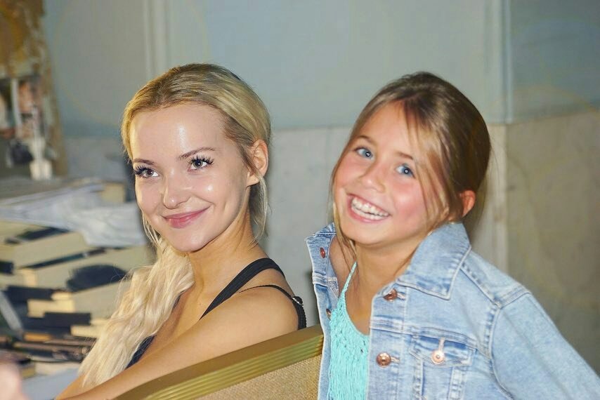 Theveshin's tweet image. Newcomer Anaiyah from posted on Instagram With Dove from the #TwoWolves set💙🐺🐺 #DoveCameron #Dovelies