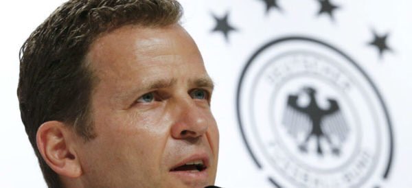 Bierhoff (Director Selecciones 🇩🇪) 

"No producimos suficientes futbolistas porque el entrenamiento se ha formalizado demasiado. Necesitamos espacio para los individualistas. Incorporar de nuevo el fútbol callejero y con él, la creatividad y el disfrute de nuestros jugadores"