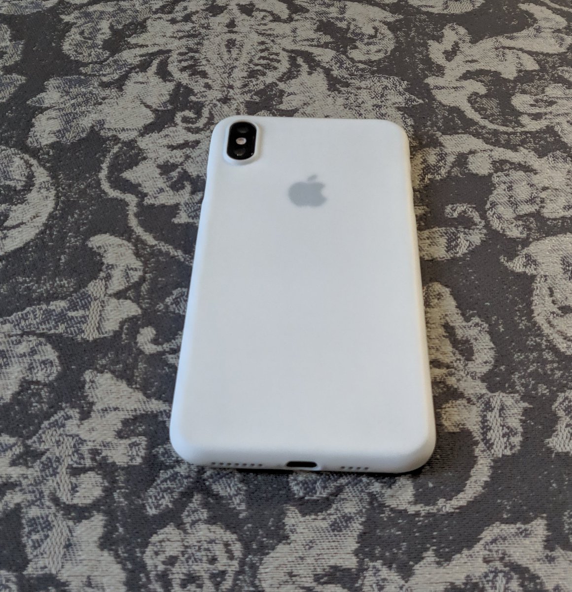 technologicview's tweet image. .I just ❤️💕 @Elago_official #svelte and #slimfitting Inner Core Series #frostedwhite #smartphonecases for @apple #iPhoneXSMAX