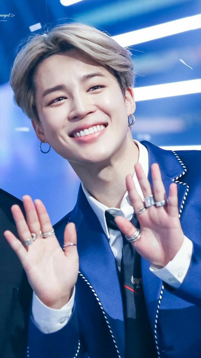 Claudia__x's tweet photo. @BTS_twt https://t.co/lhtwdiOjY0