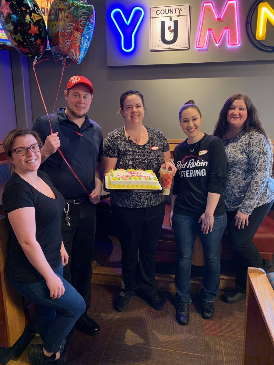 RedAirport's tweet photo. This picture is better 😂 congratulations again Kristin!! Good luck down this journey for you! Your team is behind you every step of the way! @KristinMoyer1 @ConsenzaLVRG @Ashley_Class93 @DerekHutchinson @HRATYOURSERVICE #GMSTATUS https://t.co/nh5ObV4lfe