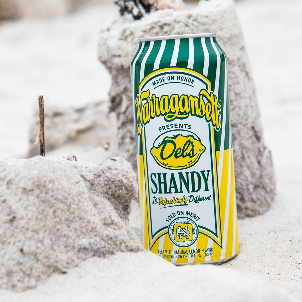 Gansettbeer's tweet photo. Pretending all of this snow is sand. #HiNeighbor #DelsShandy #RefreshinglyDifferent #StopAtTheSignOfTheLemon https://t.co/0UgBcT6rFg