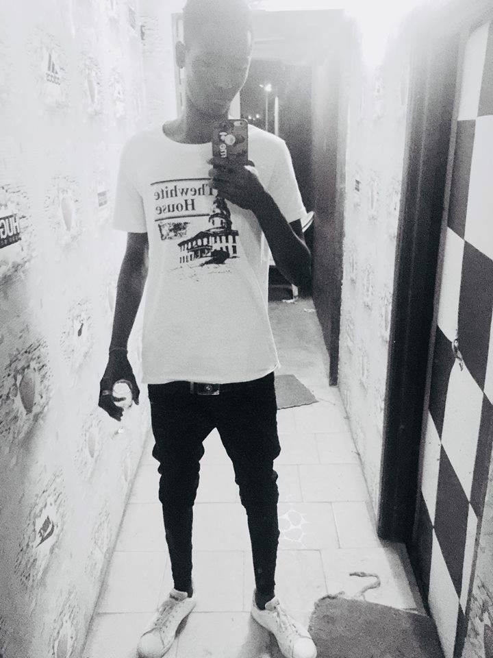 Lass_Boy's tweet photo. Quoi de neuf Je suis nouveau ici On Floww un peut !!
@AngeFreddy 
@ANGEMK27 
@BrunoMars @Contact_Makeda 
@Bruno_N_Kone 
@RealMichelleW @WillyBobby_ https://t.co/CP7KBG8SE1
