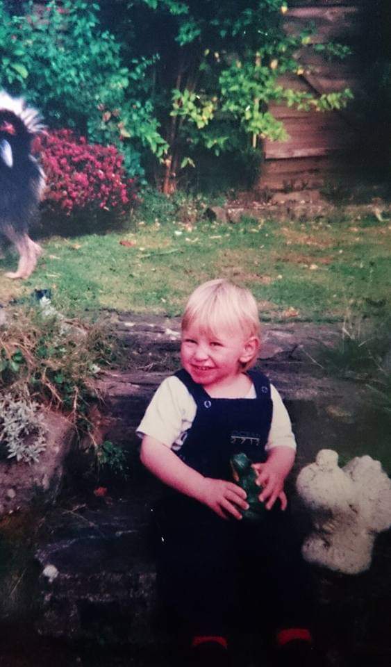 LilHobbitses's tweet photo. @doublecrash217 such a darling boy! Look how cute and adorable you were. 21 years old today! I still remember changing your pooh-bomb nappies! Such a stinker 🤢 happy birthday xx https://t.co/SbROnITpTa
