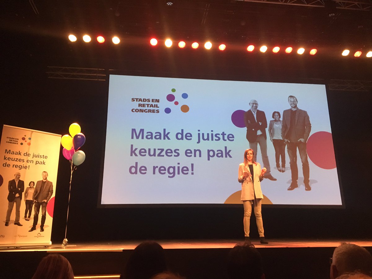 Aanwezig op de Stads en Retail congres in Enschede. Over “HOE” je winkelcentra vitaal houdt. Boeiende materie en actueel in #Dronten. #uitwerkingretailvisie