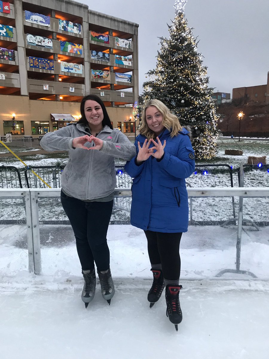 AOII_YSU's tweet photo. We love our panhel sisters & we have so much #panhellenicpride 🐼🐢👑🐻💕 https://t.co/shxPDm8iIe