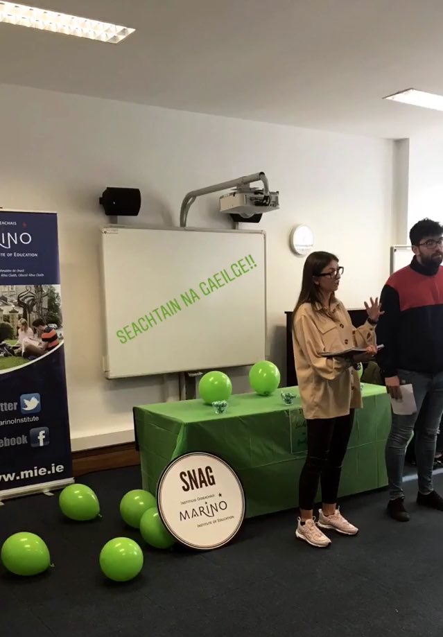 Tá tús iontach curtha le #SnaG19 againn anseo in Institiúid Oideachais Marino 💚💚

Tá súil againn go mbainfidh sibh taitneamh as! 🙌🏻🎉🎈💚

#níosfearrfóstríGhaeilge #SnaG19 <a href="/MarinoInstitute/">MIE</a>