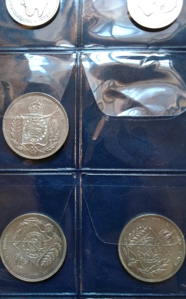 felipeafc1's tweet photo. Pequena parte da coleção numismática, parte principal da coleção formada por moedas do período imperial, com foco no segundo império. #monarquia #ImperiodoBrasil #segundoreinado #DompedroII https://t.co/3iKF1nc57M