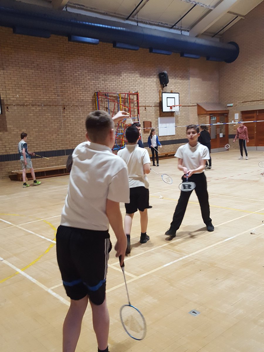 MrsVKiddie's tweet image. R and P working on their badminton skills with their classmates. #vpshwb #personaltarget