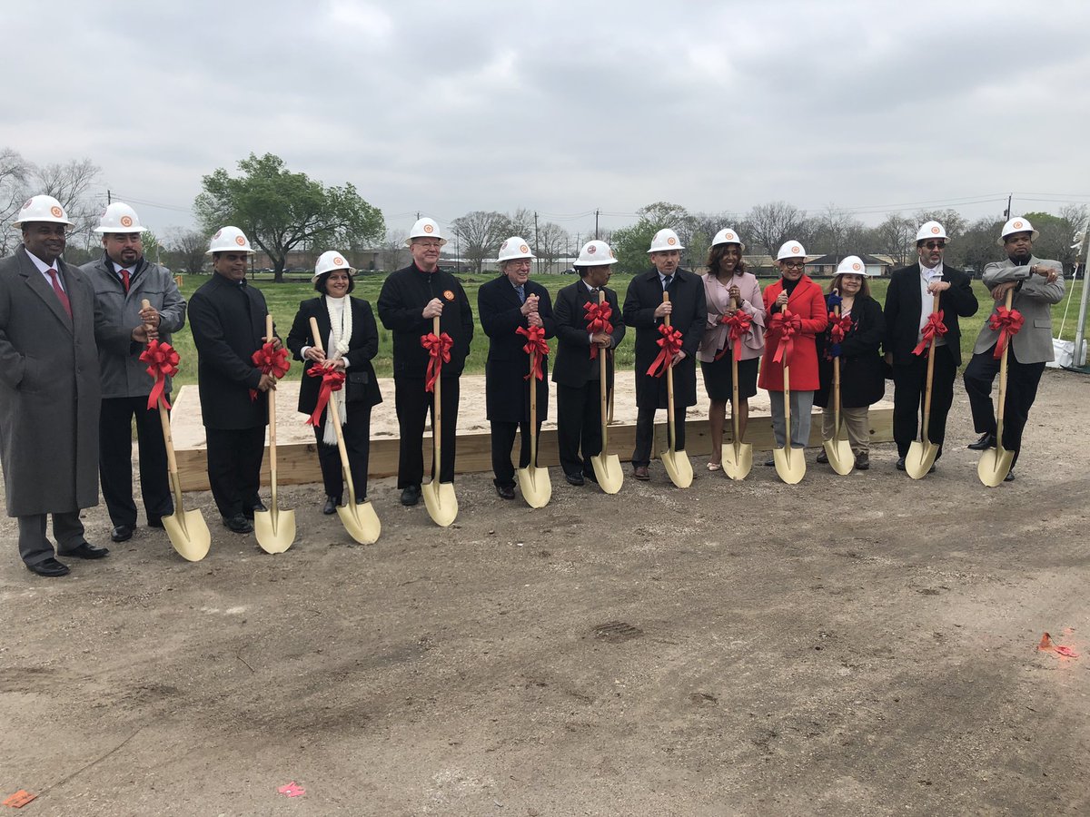 SMSDMiddle's tweet image. We are so excited to break ground on the new middle school! #committedtoSMSD