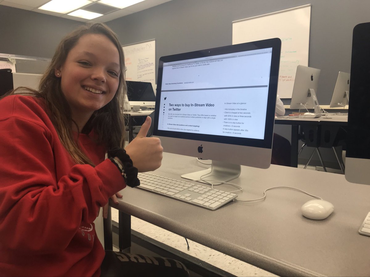 HPRHS_Henry's tweet photo. @HPRwildcats Digital Branding Ss taking flight! @tbriellemorris @Julie_xxoo @Twitter @TwitterMoments @TwitterNYC @Twitter #topo https://t.co/EkNK9F7hYQ