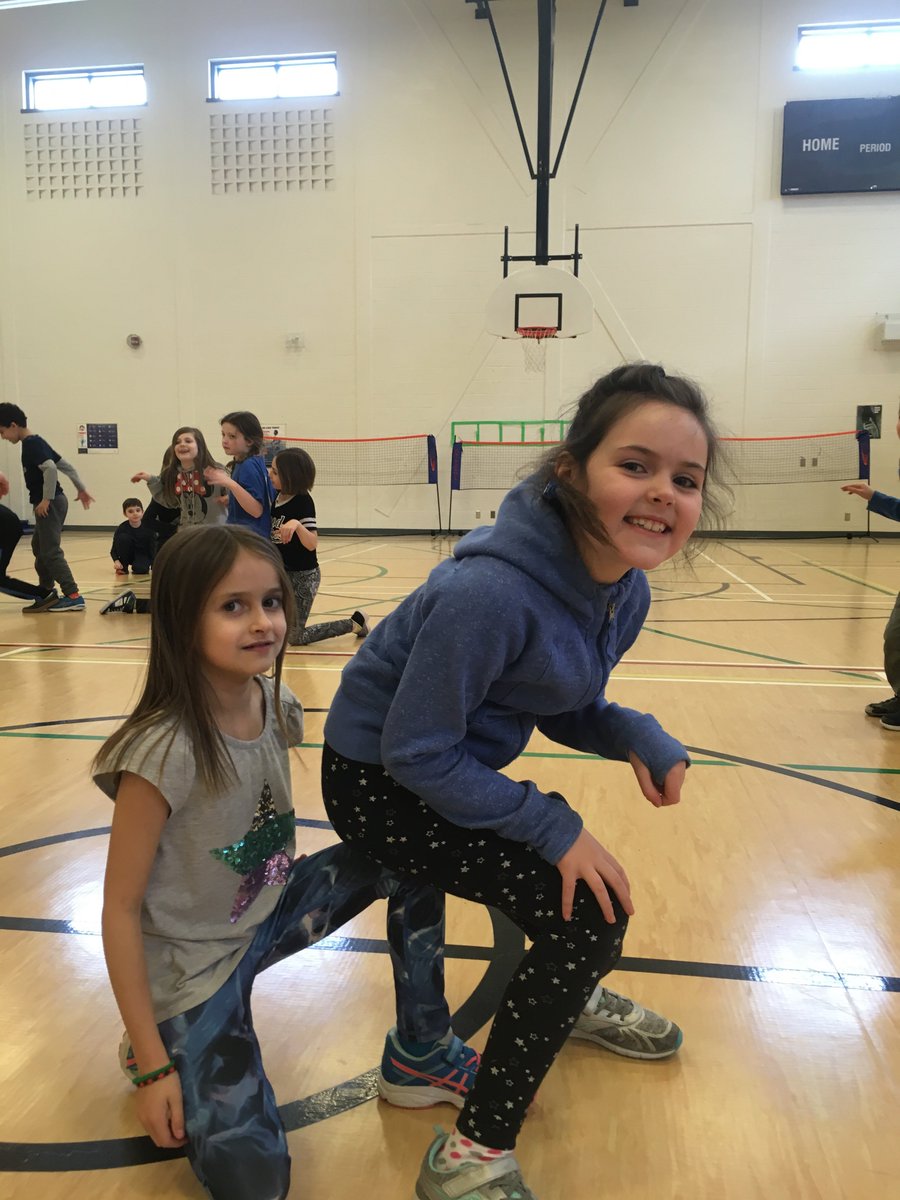 Grade 3 students <a href="/RoncalliSchool/">Roncalli Elementary</a> were playing cooperative games today during the #ParticipationNation lunch program. Thanks to @CityofStJohns #ActiveCommunities for partnering with us! #SSNLMAC