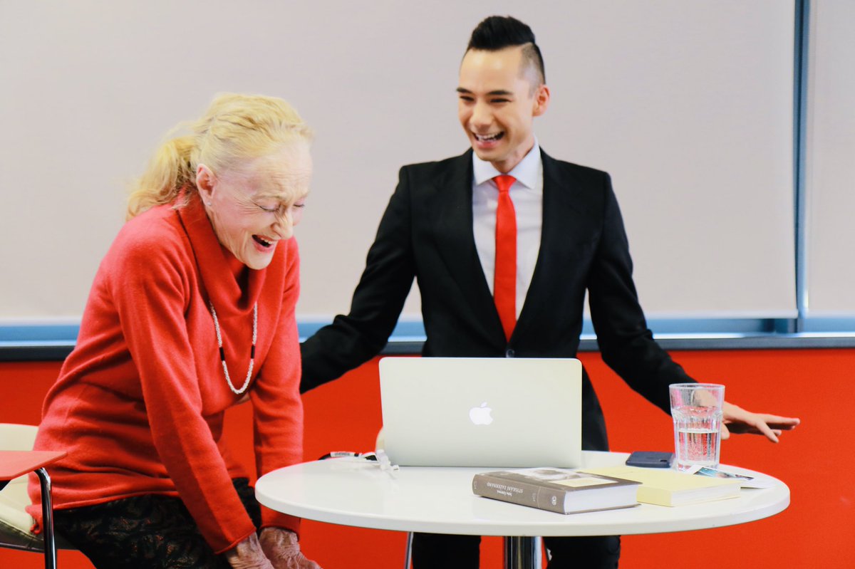 karasnikov2's tweet photo. Úžasné chvíle! Interview se Soňou Červenou nedělám každý den. Opět neopakovatelný zážitek! 🙌🏻🌟🔝🙏🏻❤️💯 #womanweek #vodafone #sonacervena https://t.co/vd8tzSnapz