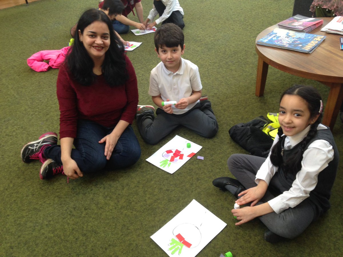 P2_1Garnetbank's tweet photo. We all had a brilliant trip to Woodside library .We heard a story in Arabic,we shared a story with our mums and choose a library book to borrow. Fun!Fun!Fun! #woodsidelibrary #bilingualstorytelling #familylearning https://t.co/7pHRcTUyon