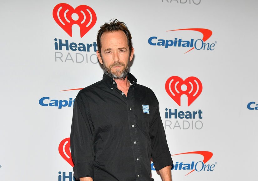 extratv's tweet photo. Luke Perry dead at 52: https://t.co/Ha5b6eWltM https://t.co/t5YKHtO0PK