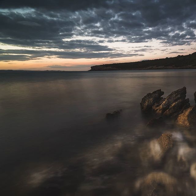 maurizioutlayer's tweet photo. --- ⏱️ 15 secondi --- Se immagini dove vuoi arrivare, puoi immaginare anche come arrivarci. 🔥 Visita il mio profilo per vedere altri scatti. 🔥 Follow me for next shots.
#maurizioutlayer #ndfilter #landscapephotohub #sunset_lovee #sky_porn #nakedpla… https://t.co/XEBBxIW6on https://t.co/ZqIQ006KMG