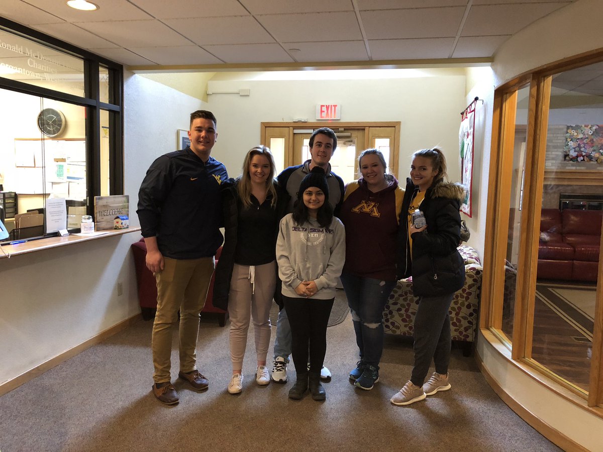 WVUDSP's tweet photo. This past weekend some of our brothers went over to the Ronald McDonald house to decorate doors! It was a fun, creative bonding experience & they can’t wait to go back! #MotivationalMonday #communityservice #NuUpsilon https://t.co/ZRpBNZHHm5