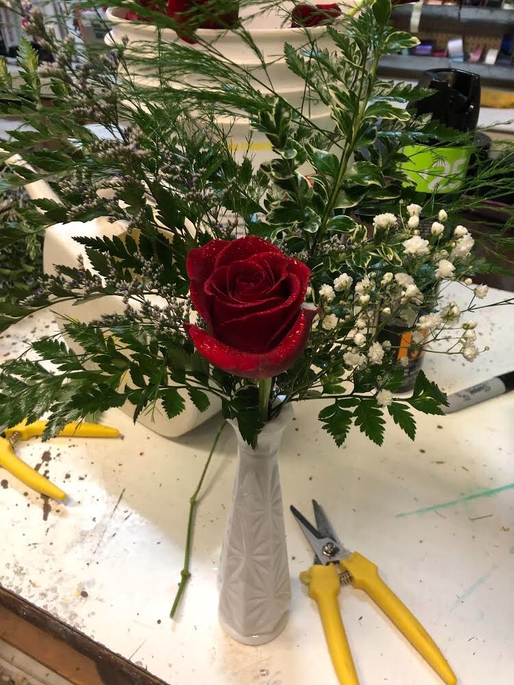 SV_AgEd's tweet photo. A special thank you to Prairie Petals Floral &amp; Gifts in Oxford for teaching some of our floriculture team how to make bud vases! #svnation https://t.co/6L6thxNKyU
