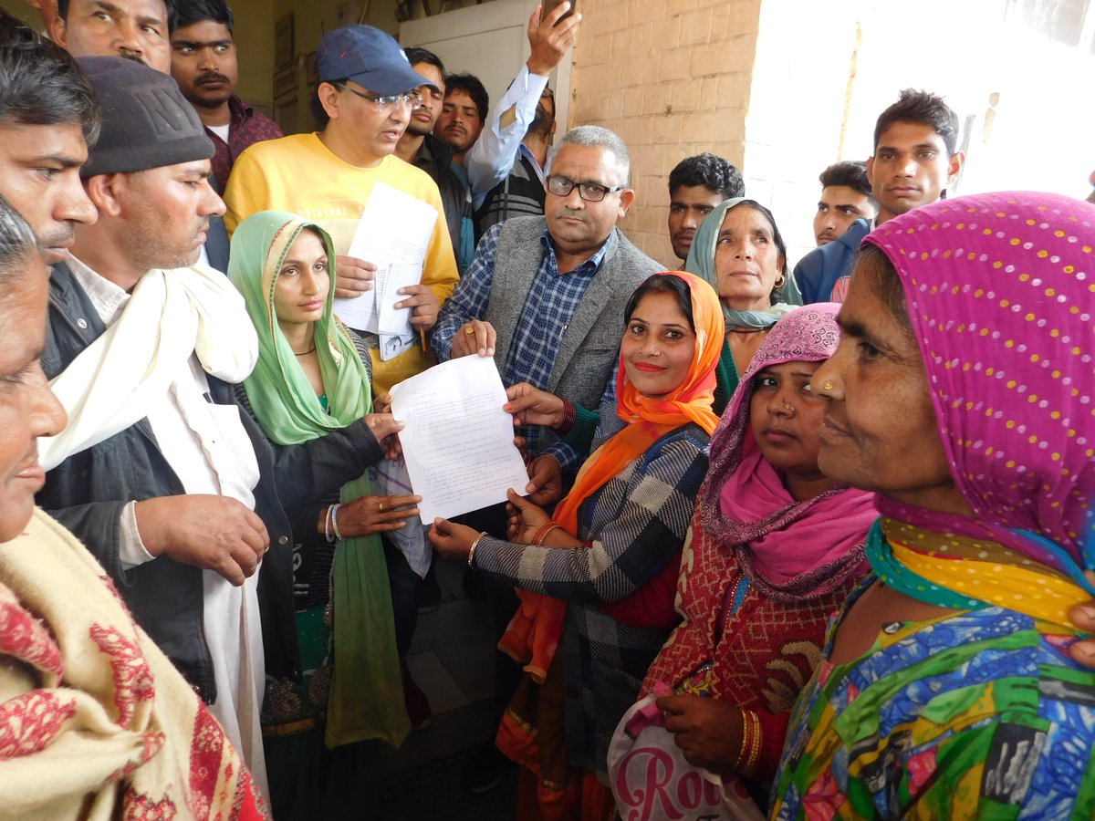 rakeshthakurd's tweet photo. Over 2000 #MNREGA #womenworkers facilitated by @ActionAidIndia in Asandh, Haryana in filing #Demandforjob application and submitted at SDM office during state wide annual campaign “Jan Sampark v Samvad Abhiyan 2019” supported by @EU_Commission https://t.co/avxgwNcgZy