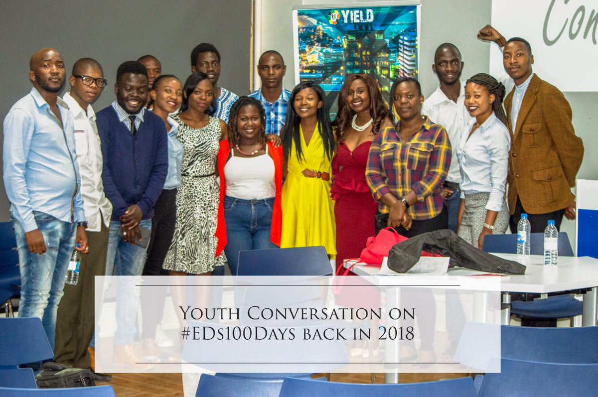 yieldzw's tweet photo. As an Organization we love #Engaging #Conversations, a deliberative democracy is dope,win on ideas and rise on ideas.We came across Dope pic with a vibrant #ByoGroup of aboNtanga😂 and we thought ,🤔 what conversation would you like to have this March 2019 ?! #YouthConversations https://t.co/ZzpHs1KuBs