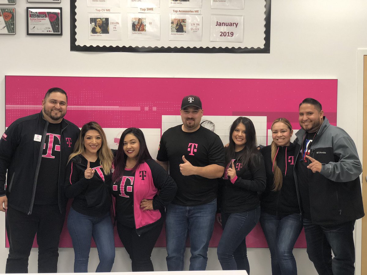 lpena0890's tweet photo. Great meeting with my LDP participants and mentors! @Dsolano1023 @SoniaSAT425 @ssanmig @emichelle314 @sidney_orive @RozeOliva #frontlineinvested #WeWontStop https://t.co/74uJ9RwKSq