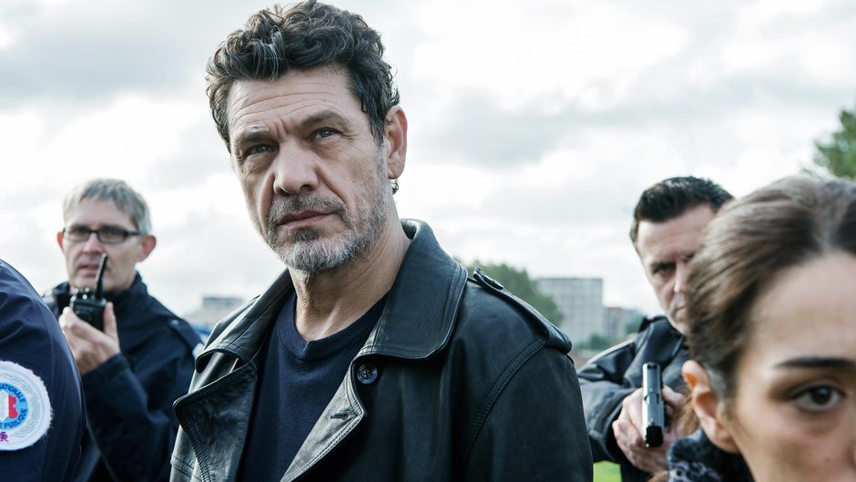 Fabien Hurelle (@_fhr_) on Twitter photo CE SOIR: Marc <a href="/LavoineOfficiel/">Marc Lavoine</a> incarne Kepler(s) sur @France2tv avec <a href="/Sofia_Essaidi/">Sofia Essaïdi</a>
#Scenaristes: Yoann Legave <a href="/Proximiteux/">Yoann</a> & Jean-Yves Arnaud #CEEA
Réa: Frédéric Schoendoerffer | Image: Stéphane Cami | Prod: <a href="/CaroSolanillas/">Caroline solanillas</a> & <a href="/LaurentCeccaldi/">Laurent Ceccaldi</a>
REPLAY: france.tv/france-2/keple… CE SOIR: Marc <a href="/LavoineOfficiel/">Marc Lavoine</a> incarne Kepler(s) sur @France2tv avec <a href="/Sofia_Essaidi/">Sofia Essaïdi</a>
#Scenaristes: Yoann Legave <a href="/Proximiteux/">Yoann</a> & Jean-Yves Arnaud #CEEA
Réa: Frédéric Schoendoerffer | Image: Stéphane Cami | Prod: <a href="/CaroSolanillas/">Caroline solanillas</a> & <a href="/LaurentCeccaldi/">Laurent Ceccaldi</a>
REPLAY: france.tv/france-2/keple…