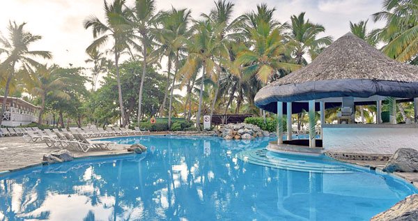 ofertadeldiapr's tweet photo. ¿Y un paseito a República Dominicana por unos cuantos días?

#Oferta $546 para 2 personas. Estadía en Coral Costa Caribe: https://t.co/oGxXPyM8tS https://t.co/YRblWNX46T