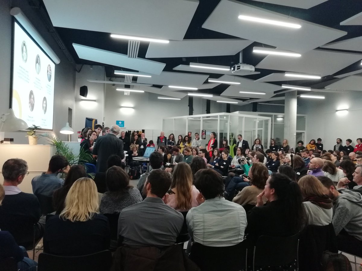 careeatoff's tweet photo. L'#economiesociale, la #solidarité et l'#innovationsociale au programme de la soirée @ronalpia ce soir. Salle comble avec des élus, des entreprises et surtout des #intrepides ! Encore un énorme merci à Ronalpia pour son soutien ! https://t.co/GYgXpmsAQZ