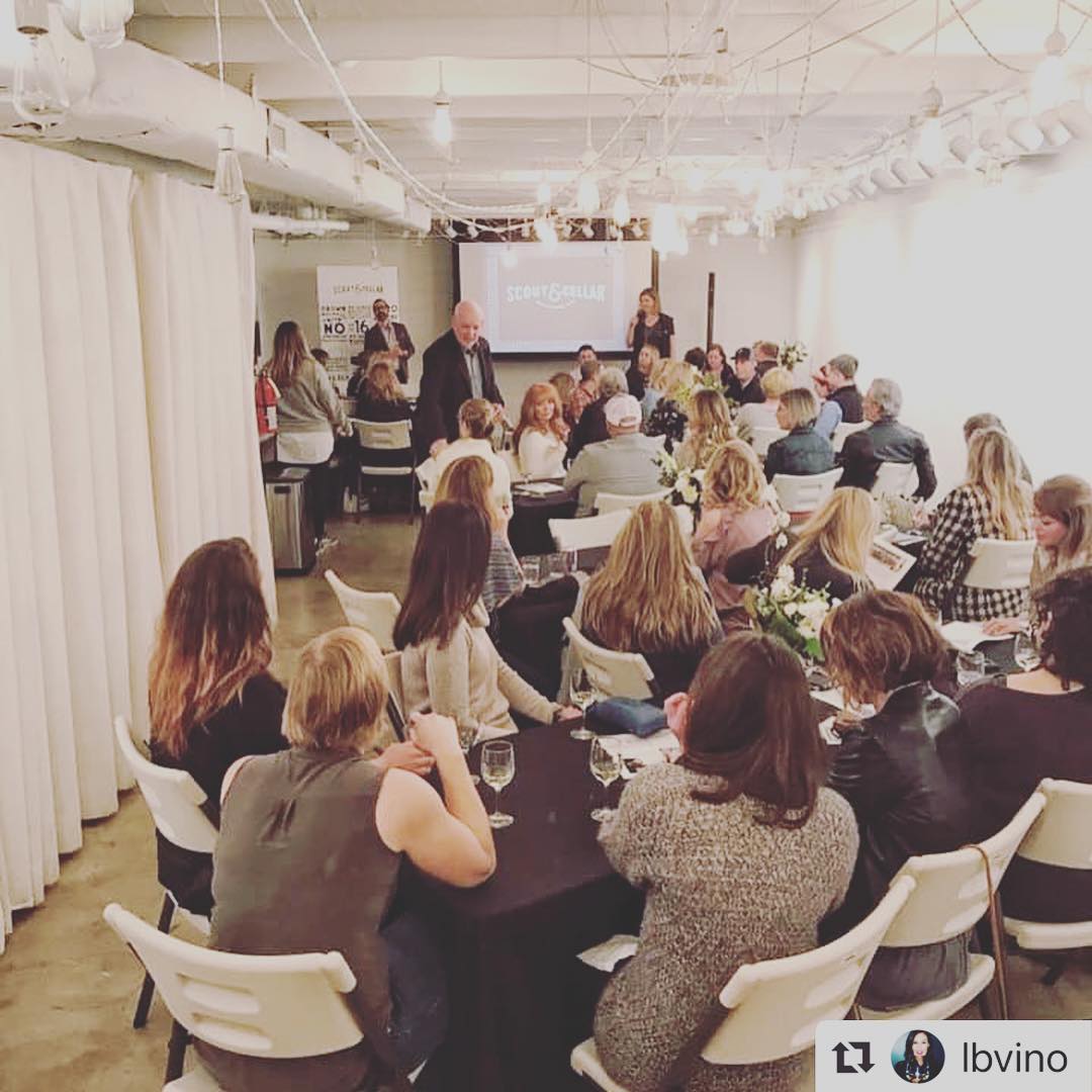 Saturday night the gallery was full of wine lovers and leaders for a wonderful opportunity tasting!🍷
#repost #eventspace #wine #event