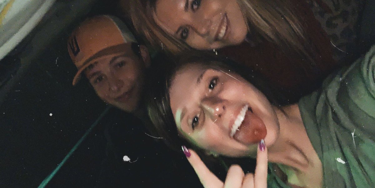 Deez my friends who travel town to town to party with me 🤪🍻