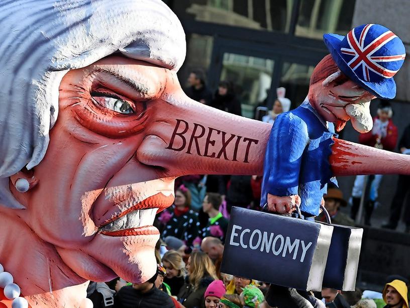 BrexitBin's tweet image. The truth about Brexit from the German carnival in Düsseldorf