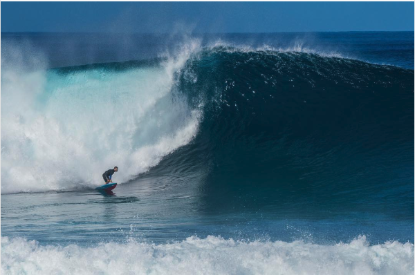 LairdSuperfood's tweet photo. The wave you fear the most...is sometimes the wave worth taking. ✌️ Thanks for #MondayMotivation @jamie_sterls
📸 aguatography/IG https://t.co/lN0gKMrKOX