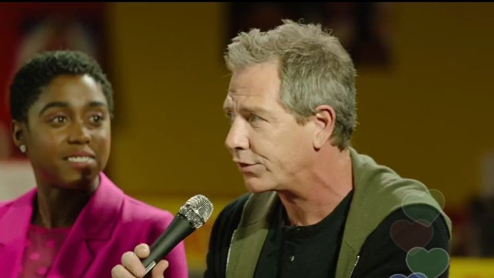 DVAPIVKA's tweet photo. @captainmarvel Q&amp;A moments: Ben Mendelsohn, shoes and watch rock!! 1990ies back on stage!
#CaptainMarvel #Marvel #BenMendelsohn #Mendo @CaptMarvelNews @Marvel @MarvelStudios @MendelsohnCom @TowerRecordsUSA @badpostmendo @benmendelsohnar @BMendelsohnWeb https://t.co/OPhI1OF68b