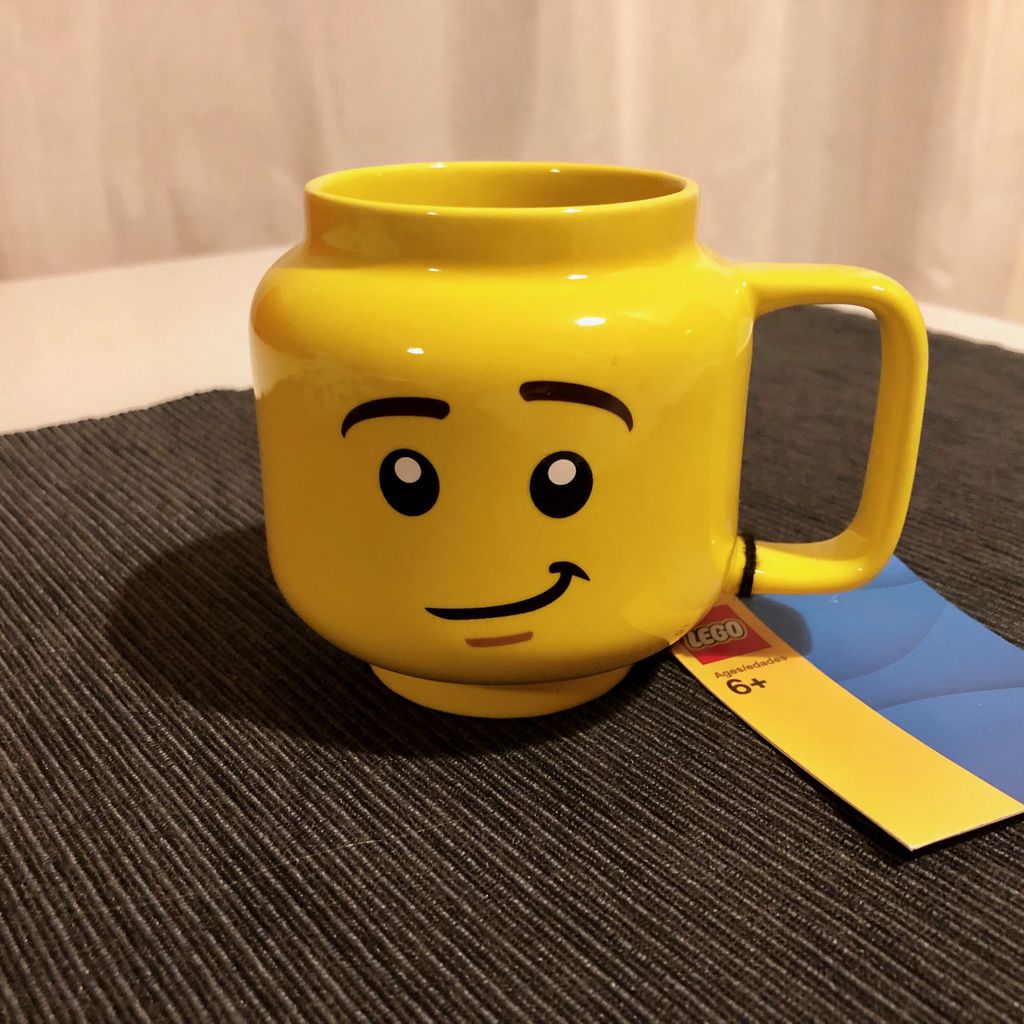 La mia nuova (inutilizzabile) tazza in ceramica preferita!

#LEGO #tazza #mug #Minifigure